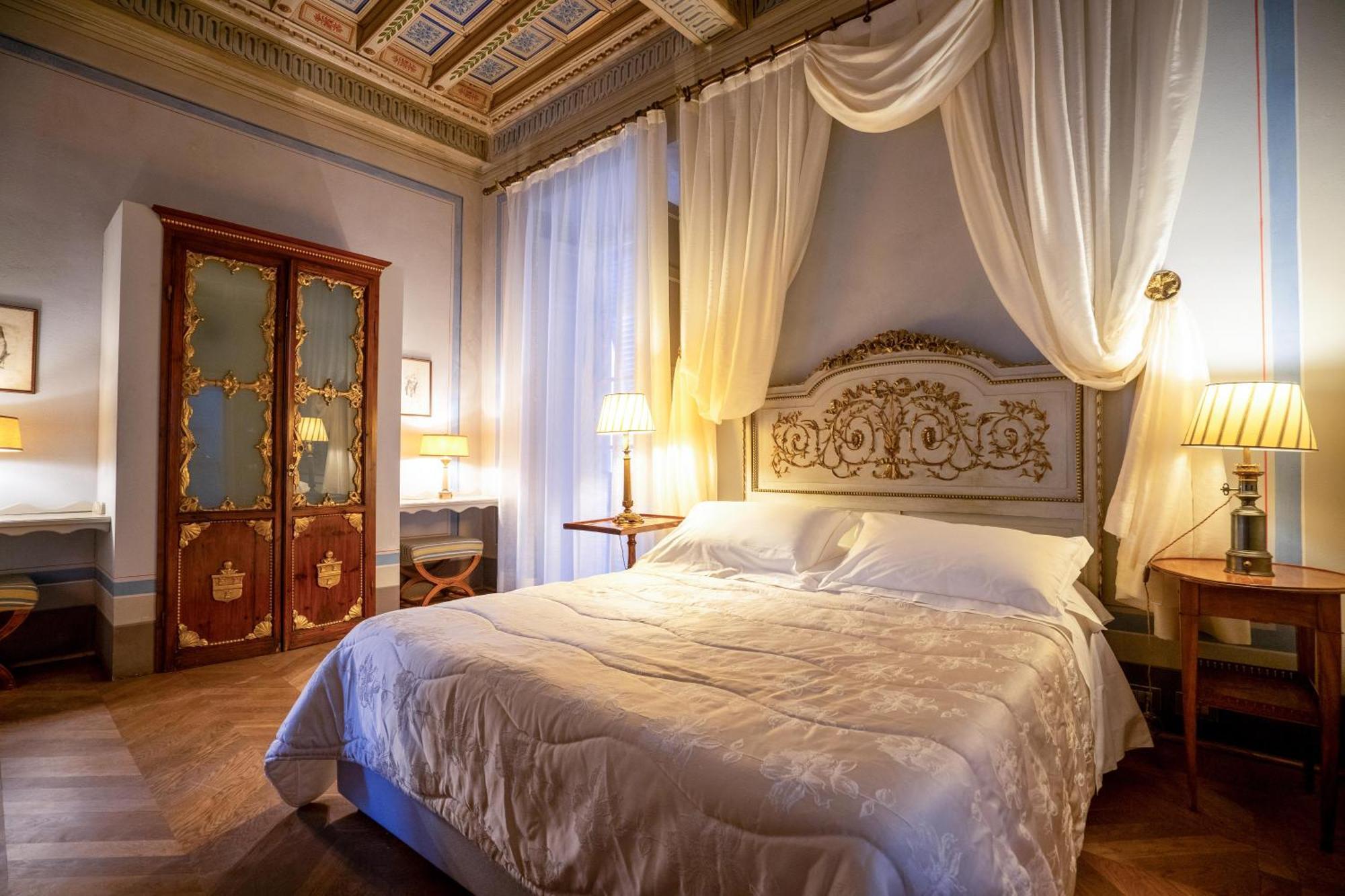 Palazzo Rocchi - Residenza D'Epoca Bed & Breakfast Lucca Eksteriør bilde