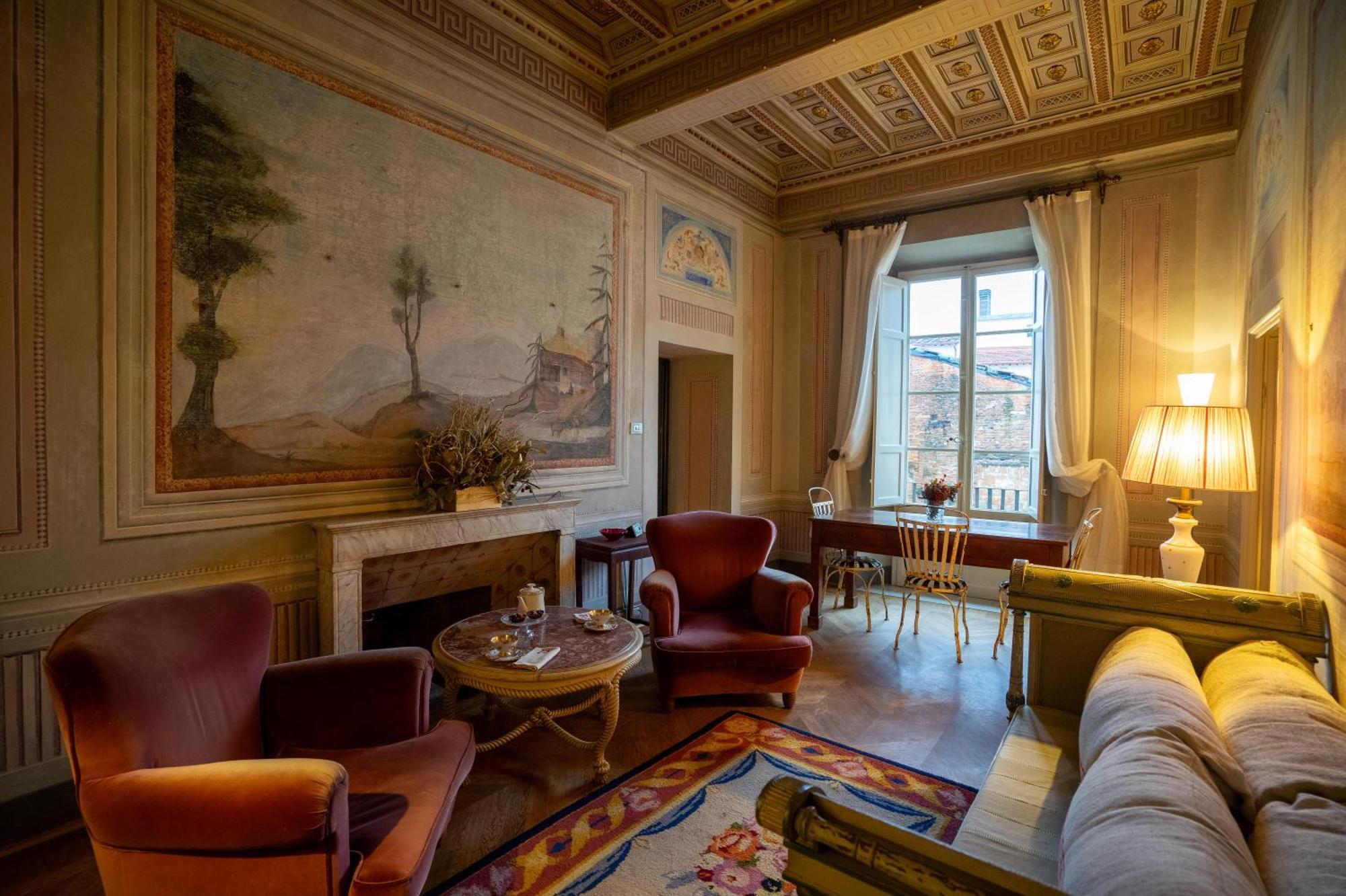 Palazzo Rocchi - Residenza D'Epoca Bed & Breakfast Lucca Eksteriør bilde