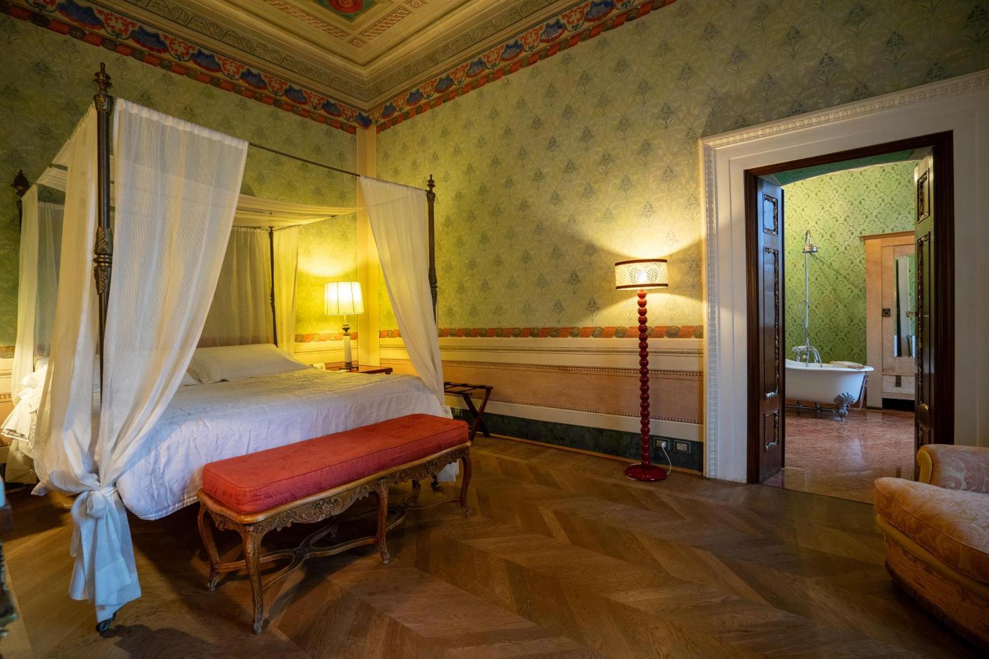 Palazzo Rocchi - Residenza D'Epoca Bed & Breakfast Lucca Eksteriør bilde