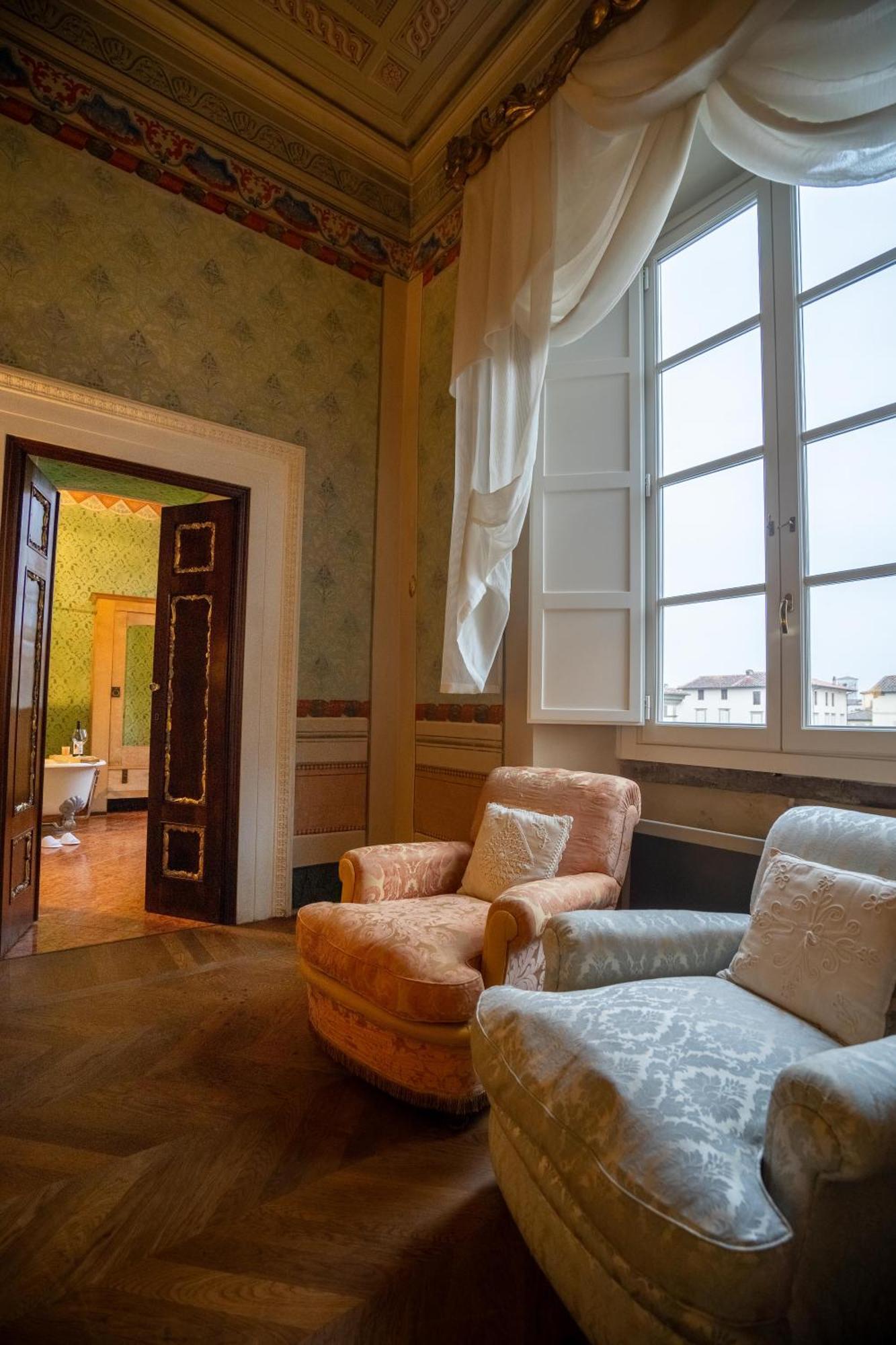 Palazzo Rocchi - Residenza D'Epoca Bed & Breakfast Lucca Eksteriør bilde