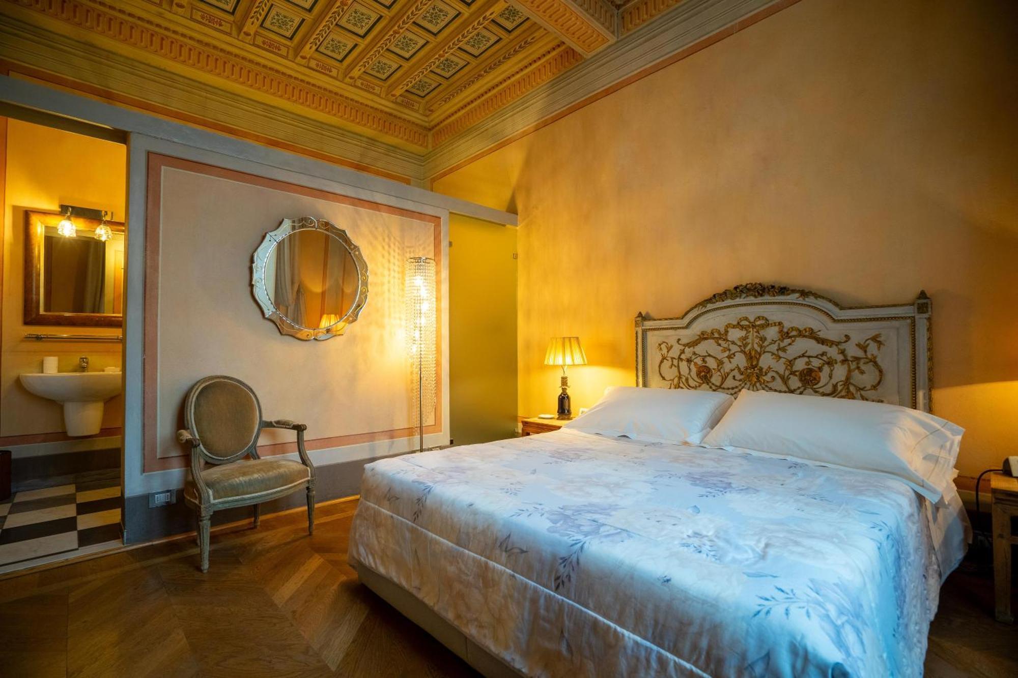 Palazzo Rocchi - Residenza D'Epoca Bed & Breakfast Lucca Eksteriør bilde